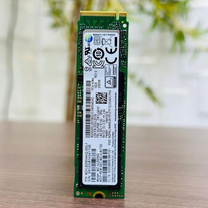 PLANET First 256GB SSD NVMe M.2 - 1 Cut series